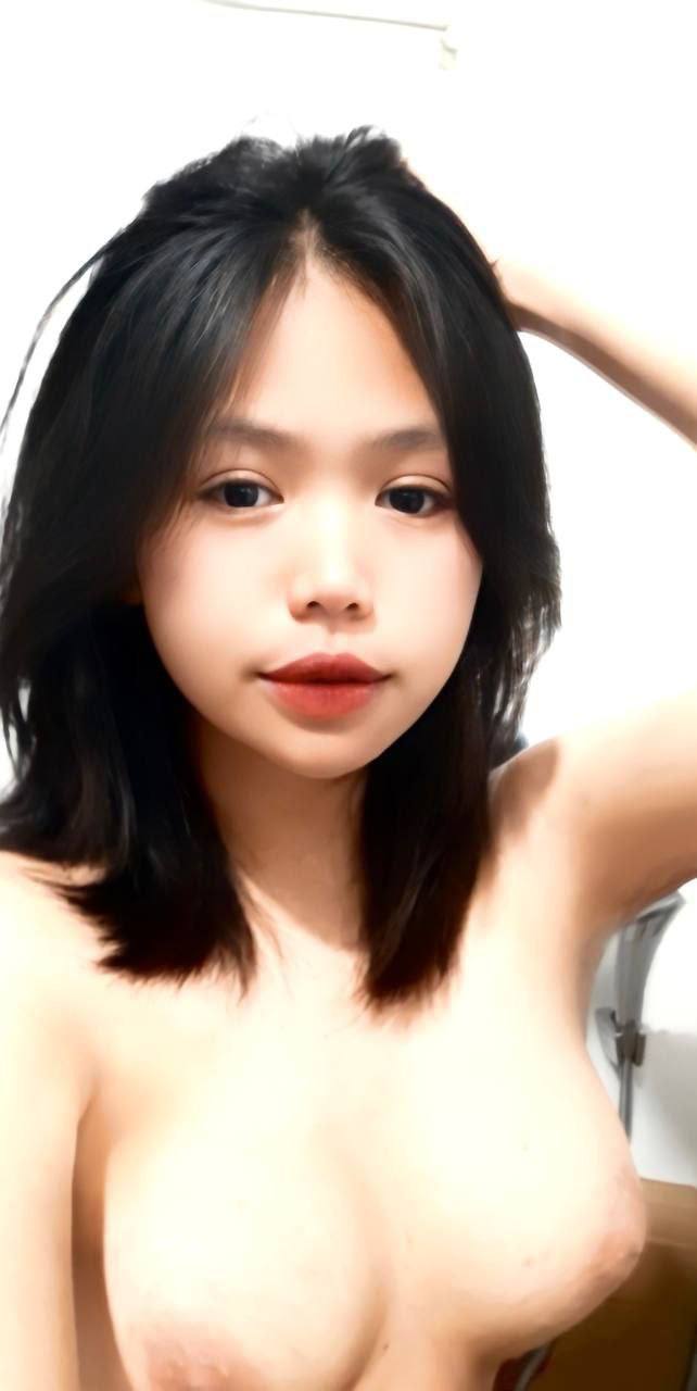Gõ cửa phàn nàn về mùi hôi từ căn hộ gã nhà cạnh bên thì bị bắt cóc