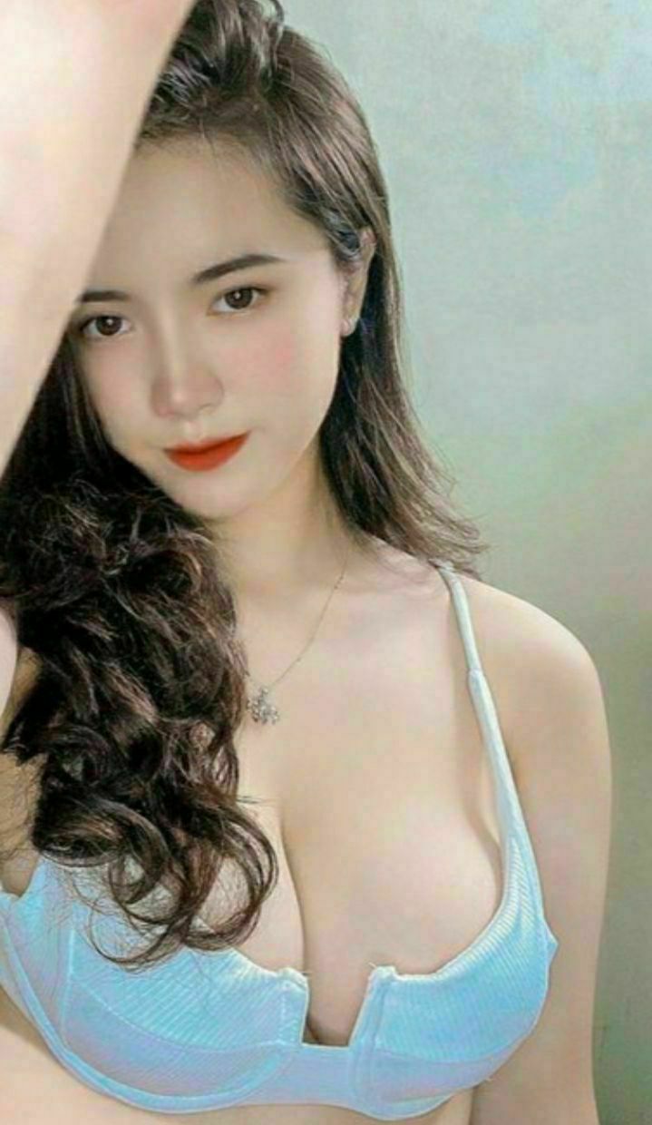 Hai lần xuất tinh vẫn chưa đủ sao? ! Cô ấy muốn bóp khô tinh hoàn của tôi